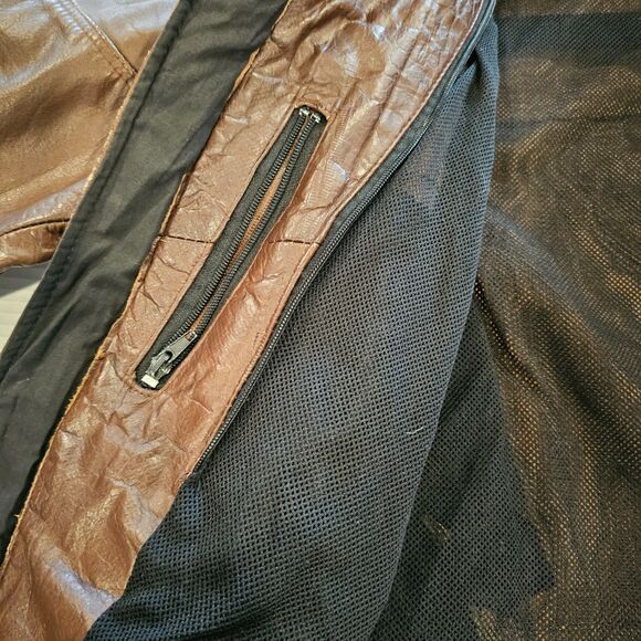 Distressed Leather Motorcycle Jacket Zippered Vents 20 In. Shoulder to Shoulder - Picture 15 of 15